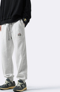 Pánske tepláky so šnúrkami a logom