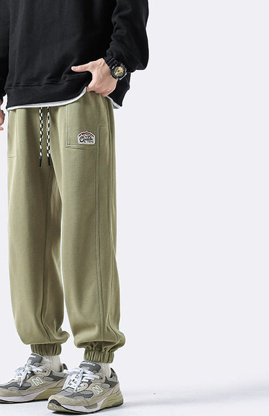 Pánske tepláky so šnúrkami a logom