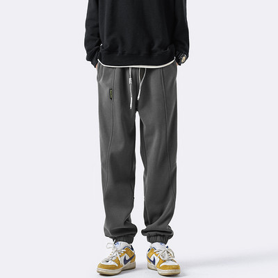 Hosszú, zsebes férfi nadrág