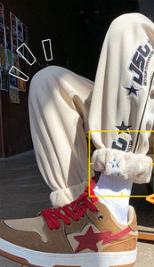 Pantaloni sport barbati cu broderie