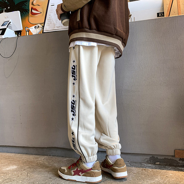 Pantaloni sport barbati cu broderie