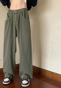 Pantaloni largi cu buzunar