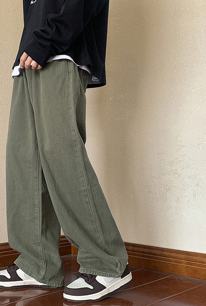 Pantaloni largi cu buzunar