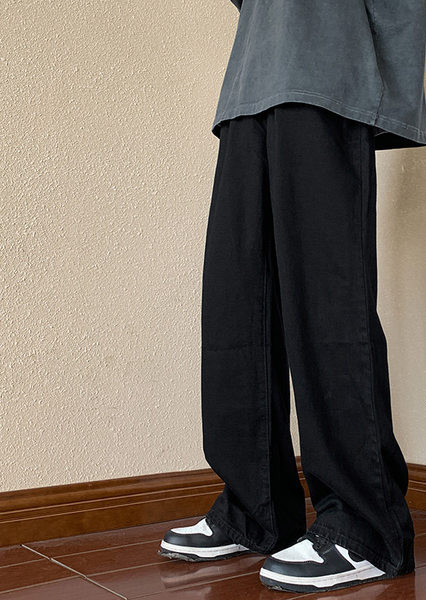 Pantaloni largi cu buzunar