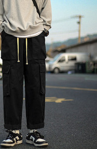 Pánske ležérne nohavice so šnúrkami a bočnými vreckami, nový model