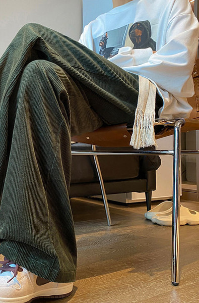 Pantaloni barbatesti model lat cu sireturi