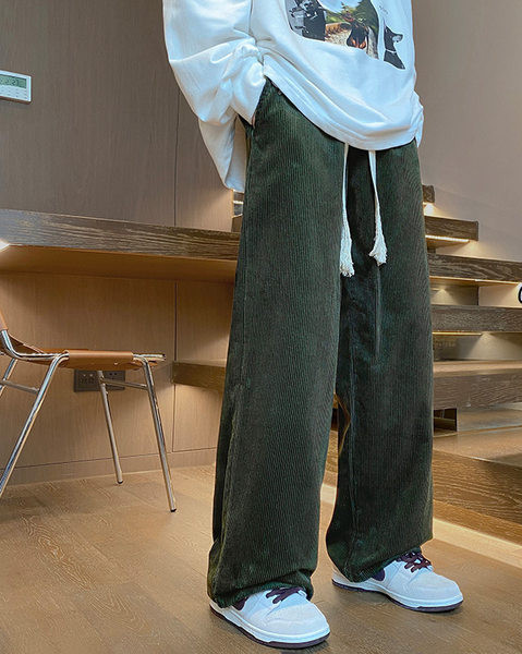 Pantaloni barbatesti model lat cu sireturi