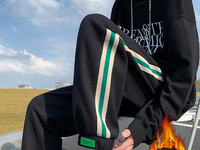 Pantaloni sport barbati cu margini