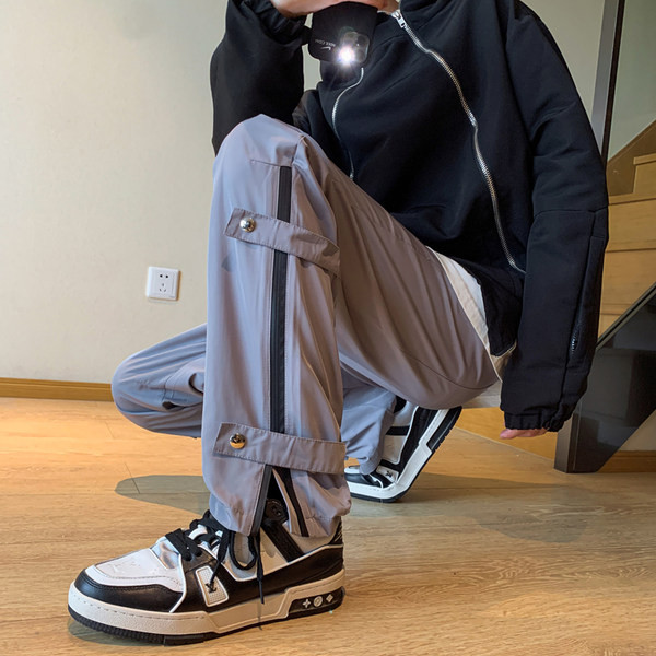 Pánske nohavice v tmavých a svetlých farbách