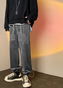 Pánske športové nohavice - s výšivkou