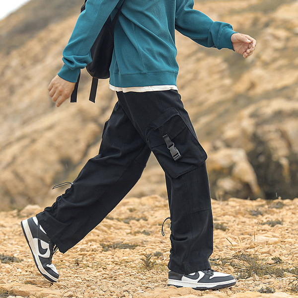 Pánske nohavice ležérneho strihu - s vreckami