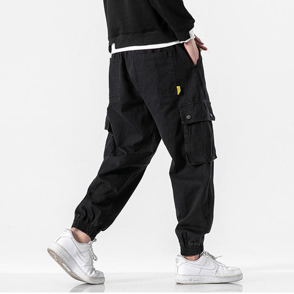 Pánske nohavice s vreckom a šnúrkami