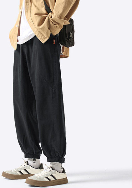 Pantaloni largi pentru bărbați cu buzunar