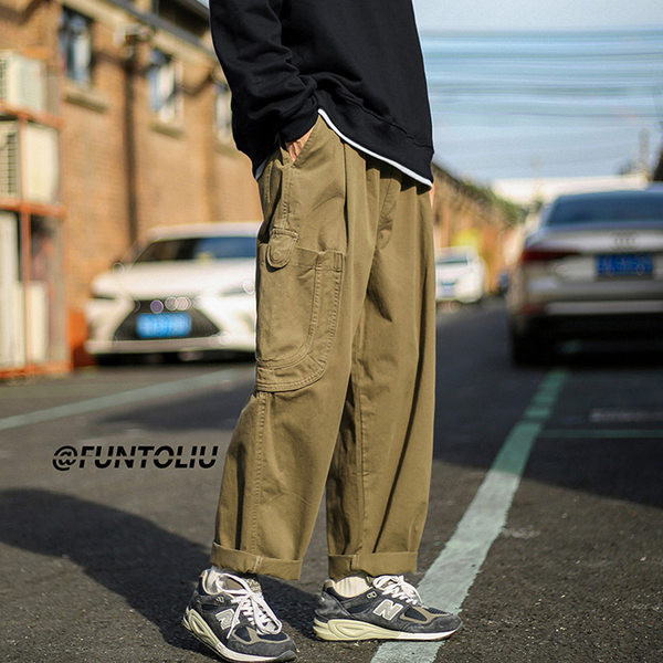 Pantaloni sport barbati cu buzunare