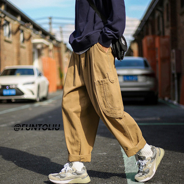 Pantaloni sport barbati cu buzunare