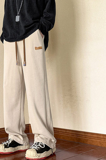 Мъжки спортен панталон с надпис и връзки