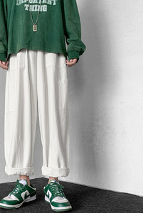 Pánske nohavice ležérneho strihu - s vreckami