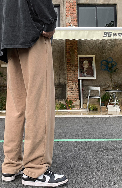 Pantaloni barbatesti model lat cu sireturi si inscriptionare