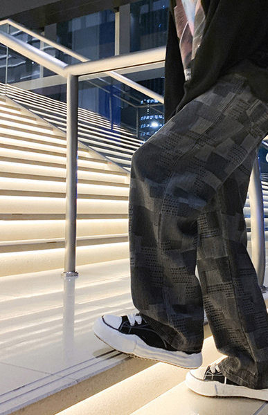 Široki model muških traperica - sa džepom