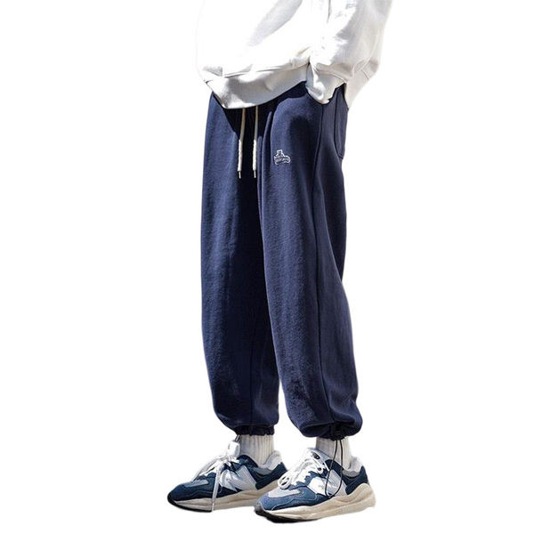 Pánske ležérne nohavice so sťahovacou šnúrkou a vreckami