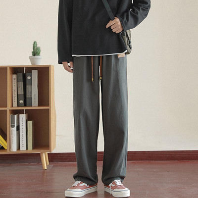 Čistý model pánskych nohavíc