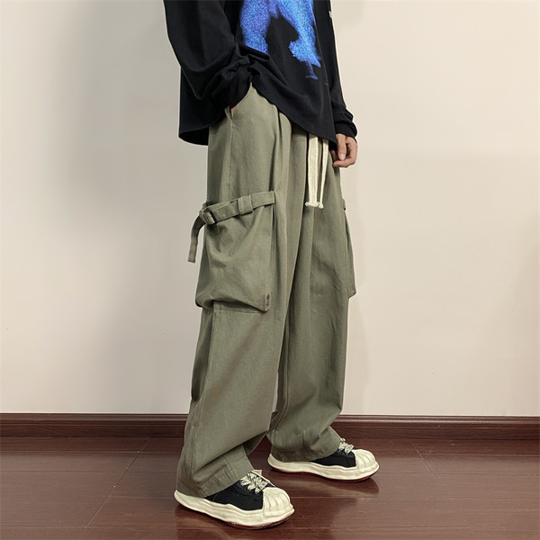 Pantaloni barbatesti cu sireturi si buzunare laterale - model larg