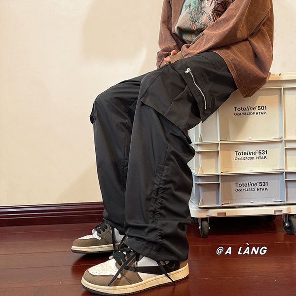 Φαρδύ ανδρικό παντελόνι σε ίσια γράμμη με  τσέπη