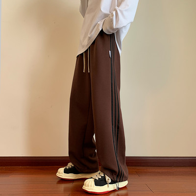 Pantaloni sport barbati cu margini