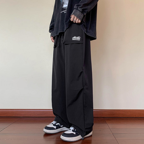 Pantaloni sport barbati model nou cu buzunare