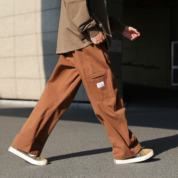 Pantaloni barbatesti cu buzunar in trei culori