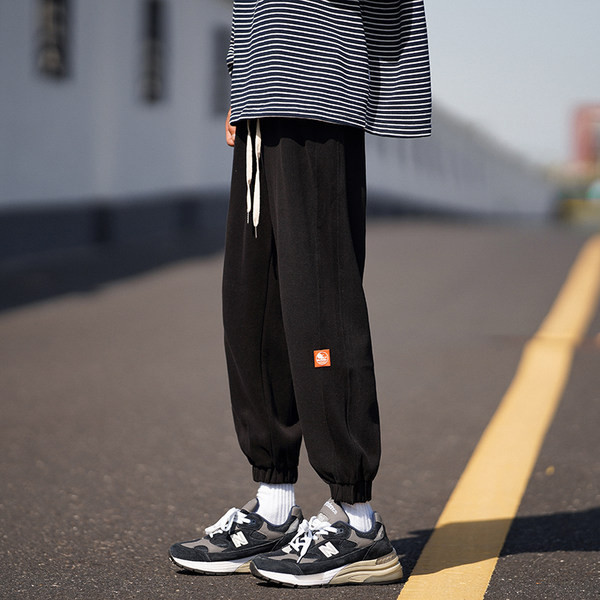 Pantaloni sport barbati - cu sireturi