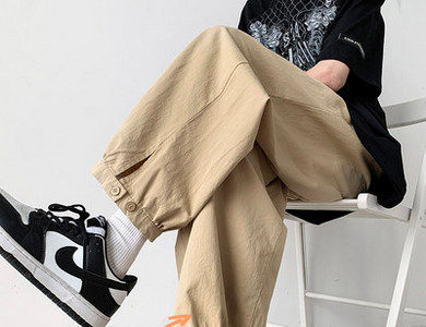Model curat de pantaloni barbatesti cu elastic