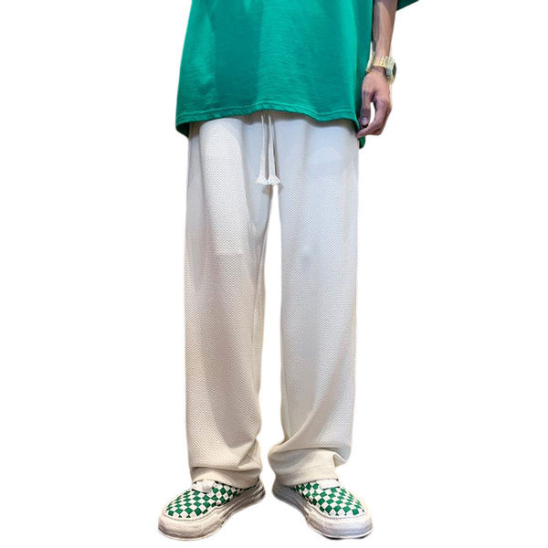 Široki model muških sportskih hlača s vezicama