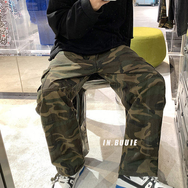 Lezser, széles szárú férfi nadrág zsebekkel