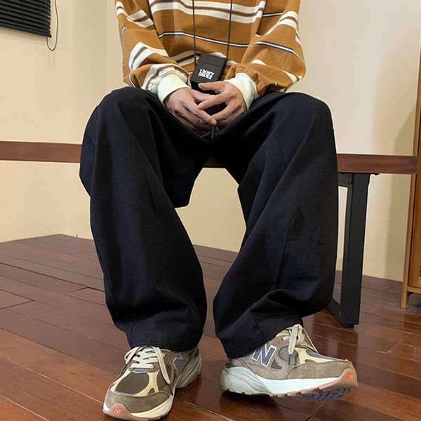 Pantaloni sport barbati cu buzunare - trei culori