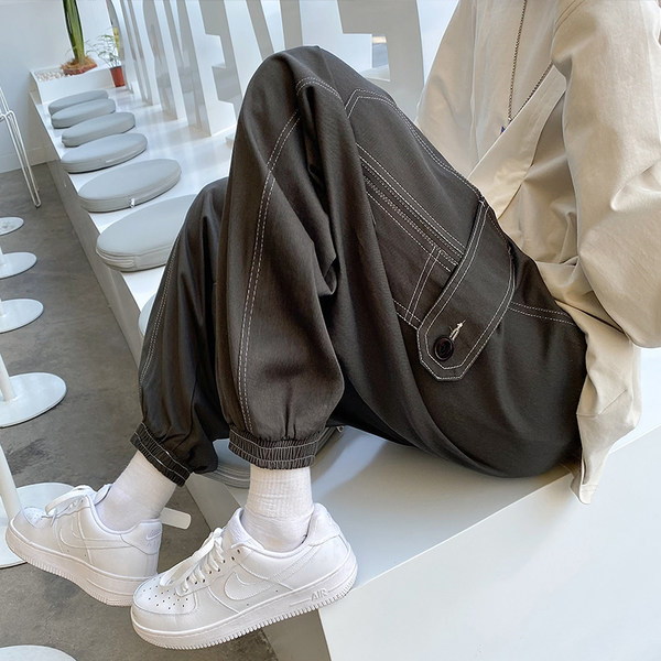 Pantaloni sport barbati cu buzunare