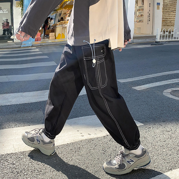 Pantaloni sport barbati cu buzunare