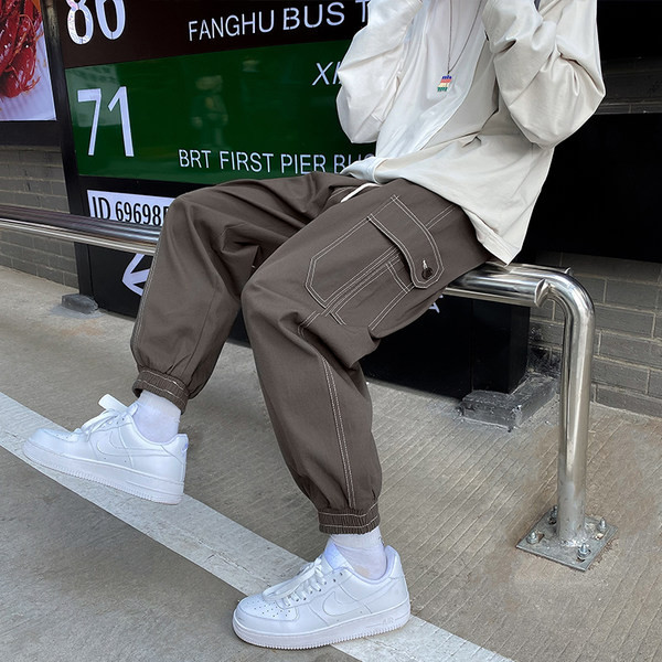 Pantaloni sport barbati cu buzunare