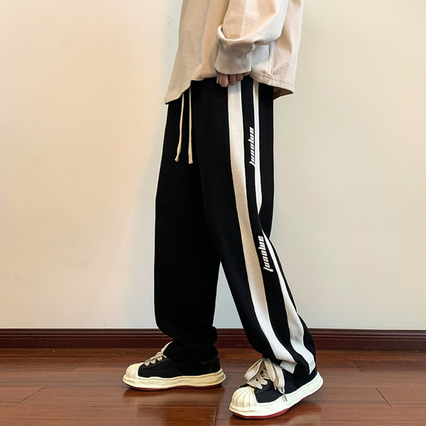 Ležerne sportske hlače za muškarce s printom i pasovima