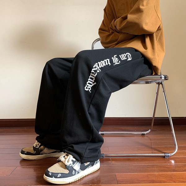 Pantaloni casual cu litere