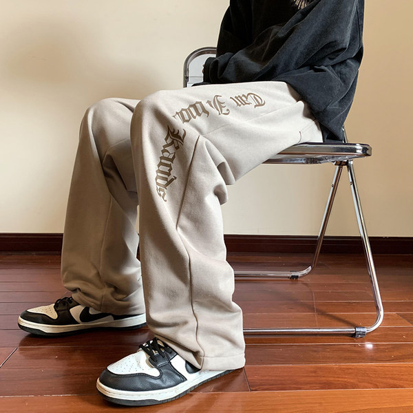 Pantaloni casual cu litere