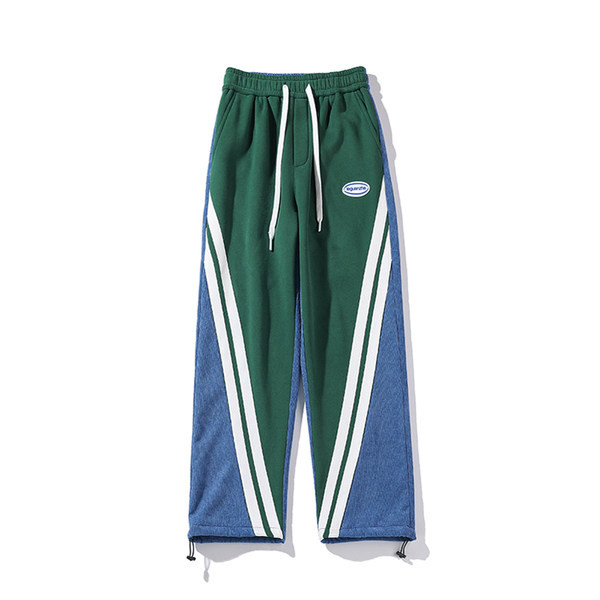 Pánske športové nohavice s nápisom a šnúrkami vhodné na každodenné nosenie