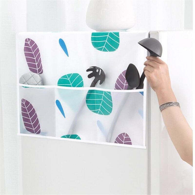 Kryt na chladničku a práčku s úložnými vreckami, tašky, univerzálne opaľovacie krémy, vianočná dekorácia v kuchyni