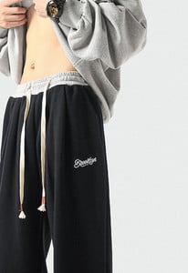 Pantaloni sport cu elastic