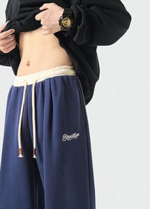 Pantaloni sport cu elastic