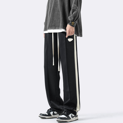 Ležerne trenirke s vezicama