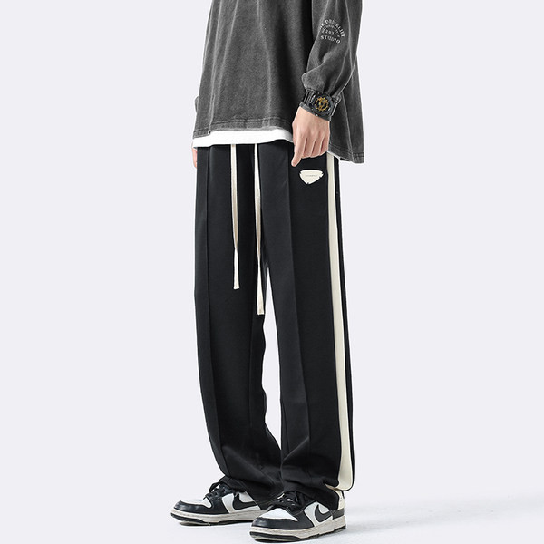 Ležerne trenirke s vezicama