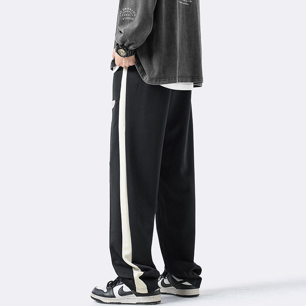 Ležerne trenirke s vezicama