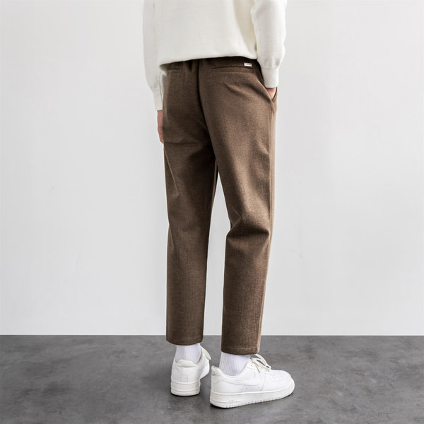 Pantaloni casual barbatesti cu buzunare - culoare maro