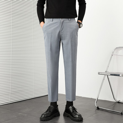 Pantaloni barbati moderni cu buzunar - model drept